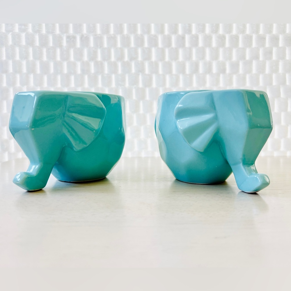 Hazel & Co Turquoise Blue Pair of Elephant Tea Coffee Mugs (2) with Bag Holder